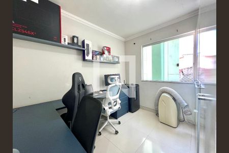 Apartamento à venda com 3 quartos, 60m² em Planalto, Belo Horizonte