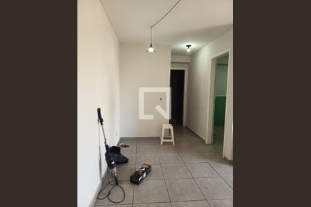 Sala de apartamento para alugar com 2 quartos, 50m² em Jardim Roberto, Osasco