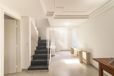 Sala de casa para alugar com 3 quartos, 80m² em Cidade Industrial de Curitiba, Curitiba