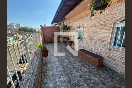 Quintal de casa para alugar com 2 quartos, 130m² em Vila Buenos Aires, São Paulo