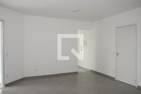 Apartamento para alugar com 2 quartos, 82m² em Jardim Branca Flor, Embu das Artes