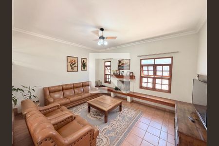Sala de casa à venda com 3 quartos, 250m² em Jardim Torres Sao Jose, Jundiaí