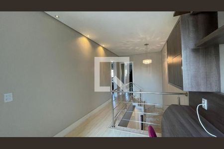 Corredor entre quartos de casa de condomínio para alugar com 2 quartos, 180m² em Sarandi, Porto Alegre