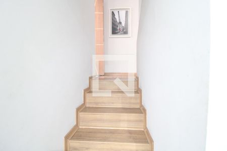 Escada de casa à venda com 3 quartos, 165m² em Jardim Lallo, São Paulo