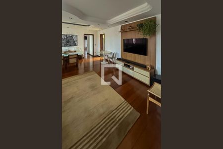 Apartamento à venda com 3 quartos, 105m² em Coracao de Jesus, Belo Horizonte