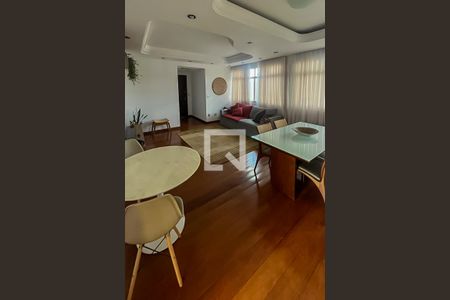Apartamento à venda com 3 quartos, 105m² em Coracao de Jesus, Belo Horizonte