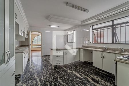 Casa à venda com 4 quartos, 500m² em Jardim Marajoara, São Paulo