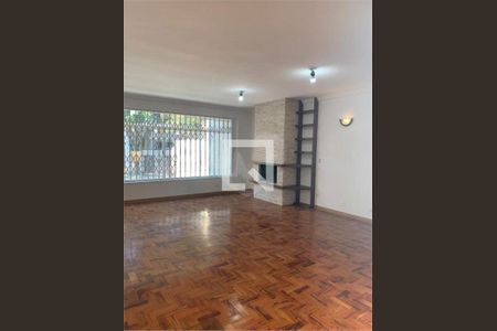 Casa à venda com 4 quartos, 300m² em Parque Colonial, São Paulo