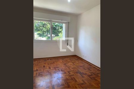 Casa à venda com 4 quartos, 300m² em Parque Colonial, São Paulo