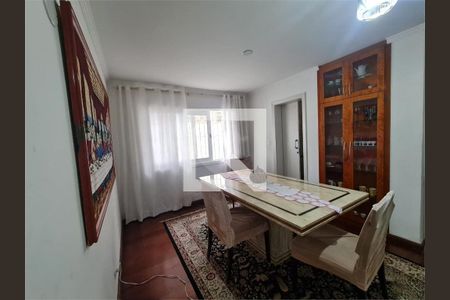 Casa à venda com 4 quartos, 267m² em Interlagos, São Paulo