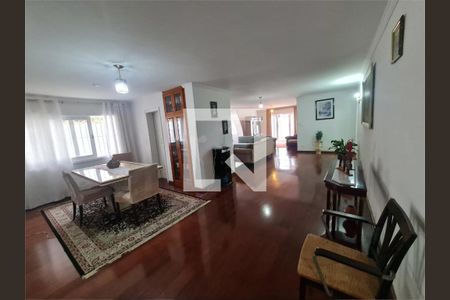 Casa à venda com 4 quartos, 267m² em Interlagos, São Paulo