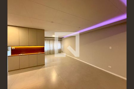 Sala de casa à venda com 4 quartos, 250m² em Granja Julieta, São Paulo