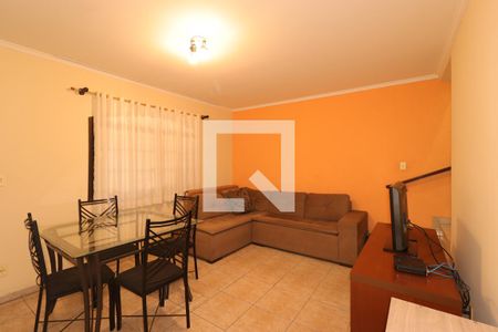 Sala de casa para alugar com 2 quartos, 172m² em Vila Homero Thon, Santo André