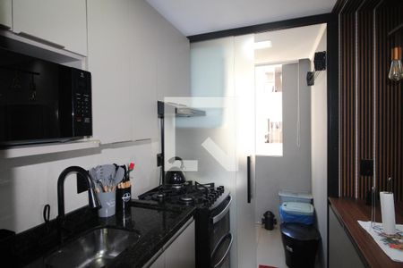 Sala/Cozinha de apartamento à venda com 3 quartos, 51m² em Mário Quintana, Porto Alegre