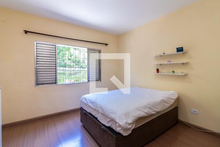 Quarto 2 de casa à venda com 4 quartos, 200m² em Chora Menino, São Paulo