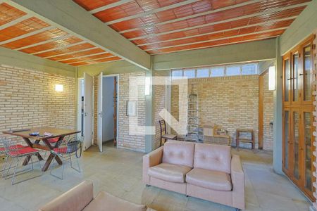 Casa à venda com 4 quartos, 223m² em Sion, Belo Horizonte