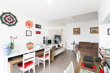 Sala de apartamento à venda com 2 quartos, 75m² em Santo Amaro, São Paulo