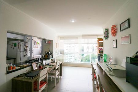 Sala de apartamento à venda com 2 quartos, 75m² em Santo Amaro, São Paulo