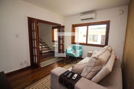 Sala de casa à venda com 4 quartos, 208m² em Aberta dos Morros, Porto Alegre