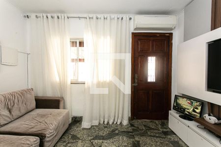 Sala de TV de casa à venda com 3 quartos, 144m² em Vila Gomes Cardim, São Paulo