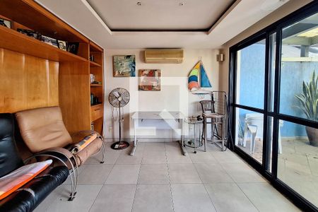 Sala 2 de apartamento à venda com 2 quartos, 240m² em Ingá, Niterói