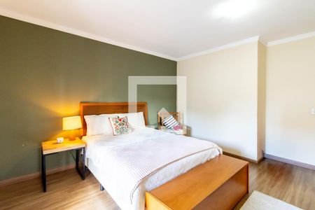 Suíte 1 de casa à venda com 5 quartos, 370m² em Parque Santo Antonio, Guarulhos