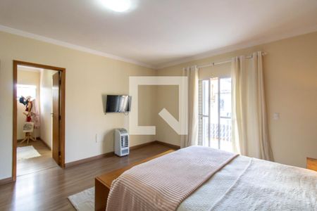 Suíte 1 de casa à venda com 5 quartos, 370m² em Parque Santo Antonio, Guarulhos