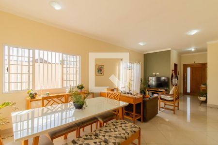 Sala de casa à venda com 5 quartos, 370m² em Parque Santo Antonio, Guarulhos