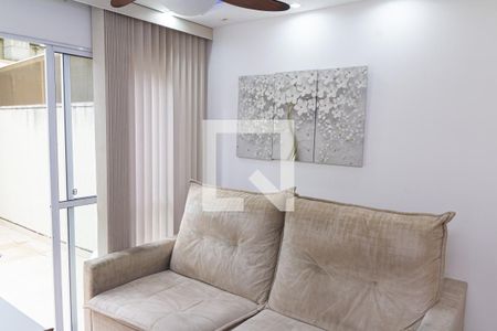 Sala de apartamento para alugar com 2 quartos, 1176902m² em Campo Grande, Rio de Janeiro