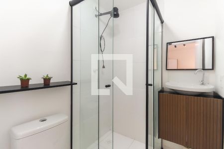 Banheiro de kitnet/studio para alugar com 1 quarto, 20m² em Vila Taquari, São Paulo