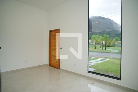 Sala de casa de condomínio para alugar com 3 quartos, 360m² em Bosque Fundo, Maricá