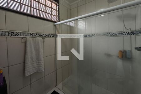 Banheiro Suíte  de casa para alugar com 4 quartos, 300m² em Parque Via Norte, Campinas