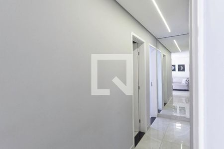 Corredor de apartamento à venda com 3 quartos, 70m² em Jardim Guanabara, Belo Horizonte