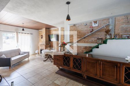 Sala de casa para alugar com 3 quartos, 5000m² em Granjas Rurais Reunidas São Judas Tadeu, Taubaté