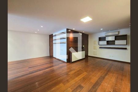 Sala de apartamento para alugar com 3 quartos, 121m² em Itaim Bibi, São Paulo