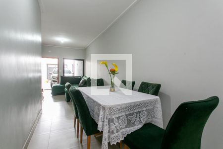 Sala de casa à venda com 3 quartos, 117m² em Itaquera, São Paulo