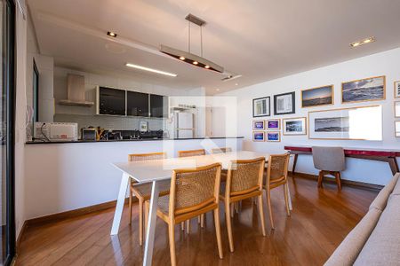 Sala/Cozinha de apartamento à venda com 2 quartos, 85m² em Pinheiros, São Paulo