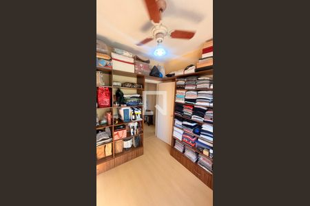 Quarto de casa de condomínio para alugar com 4 quartos, 257m² em Guarujá, Porto Alegre