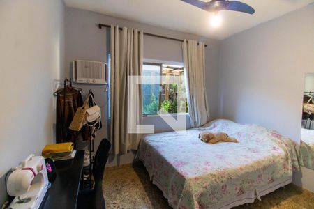 Suíte  de casa à venda com 3 quartos, 360m² em Itaipu, Niterói