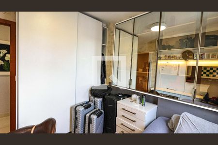 Quarto 1 de apartamento para alugar com 2 quartos, 60m² em Buritis, Belo Horizonte