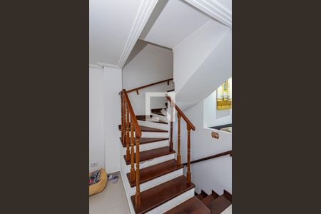 Escada de casa à venda com 3 quartos, 100m² em Jardim Peri, São Paulo