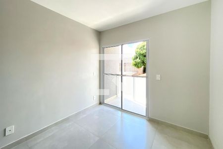 Casa à venda com 2 quartos, 74m² em Boa Vista, Belo Horizonte