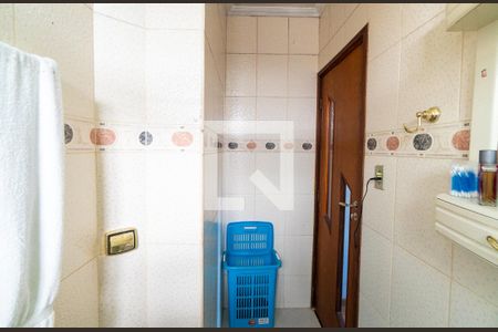Banheiro da Suíte 1 de casa à venda com 3 quartos, 200m² em Jardim Prudência, São Paulo