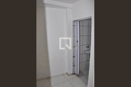 Detalhe - Quarto de casa para alugar com 1 quarto, 20m² em Parque Itaberaba, São Paulo