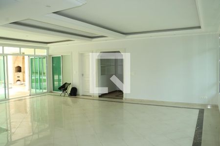 Sala de casa de condomínio para alugar com 5 quartos, 517m² em Caiapia, Cotia