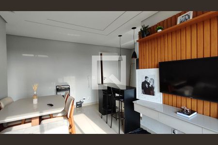 Sala de apartamento para alugar com 2 quartos, 52m² em Parque Imperial, Ferraz de Vasconcelos