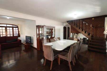 Casa à venda com 6 quartos, 700m² em Eldorado, Diadema