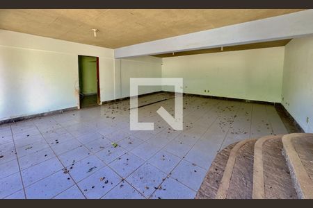 Casa para alugar com 4 quartos, 427m² em Estoril, Belo Horizonte