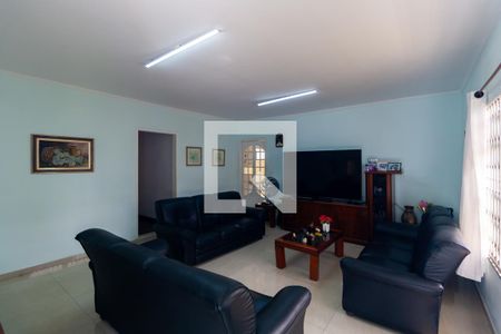 Sala de casa à venda com 7 quartos, 250m² em Vila Divina Pastora, São Paulo