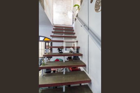 Escada de casa à venda com 2 quartos, 462m² em Vila Sao Luiz (valparaizo), Santana de Parnaíba